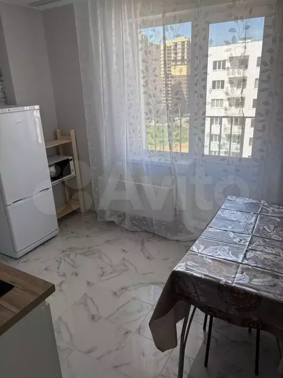 1-к. квартира, 40 м, 9/10 эт. - Фото 1