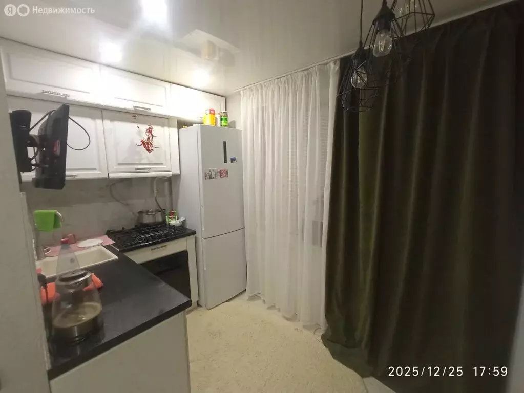 3-комнатная квартира: Волгоград, улица Генерала Ватутина, 8 (58.3 м) - Фото 2