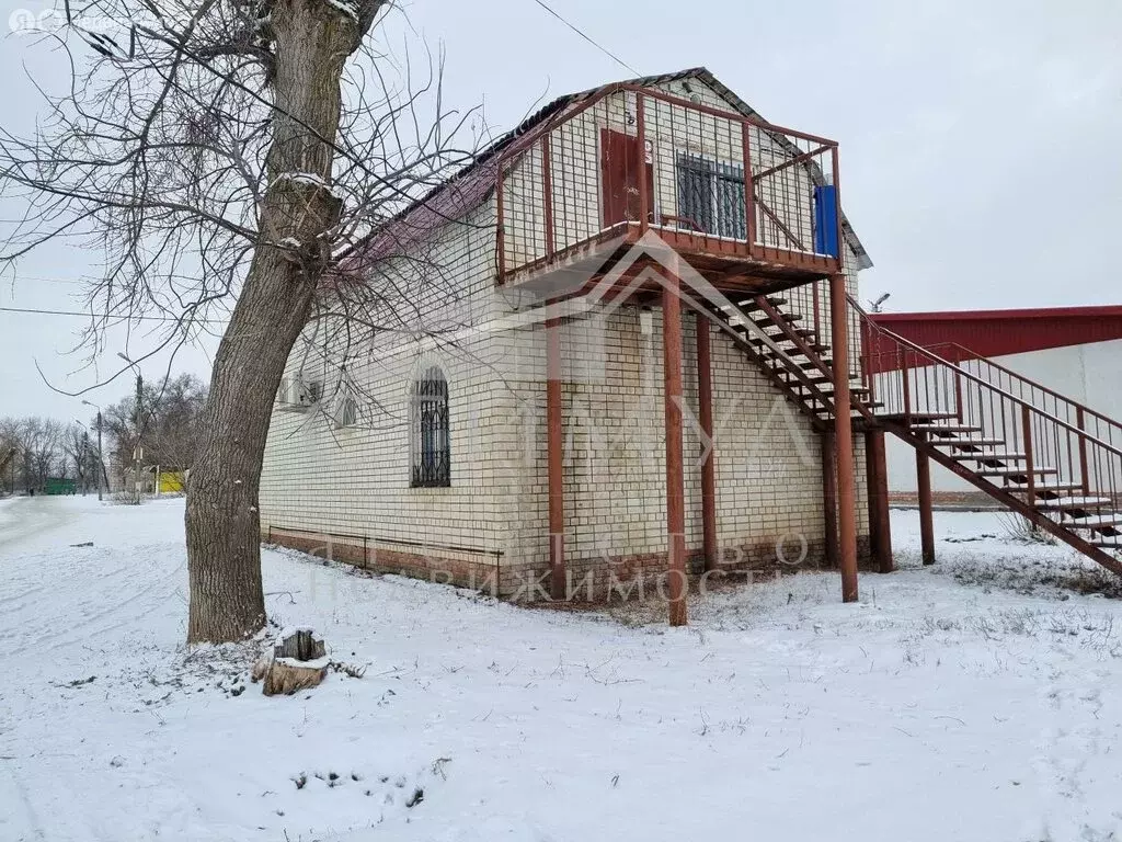 Дом в село Сторожевка, улица Газовиков, 4 (120 м) - Фото 0