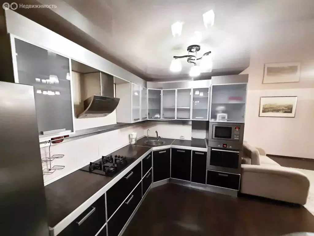 3-комнатная квартира: Екатеринбург, улица Сыромолотова, 14 (80 м) - Фото 1