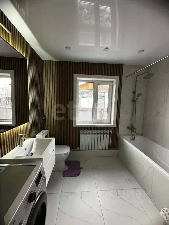 Дом в Саха (Якутия), Якутск пер. Хлебный (114 м) - Фото 1