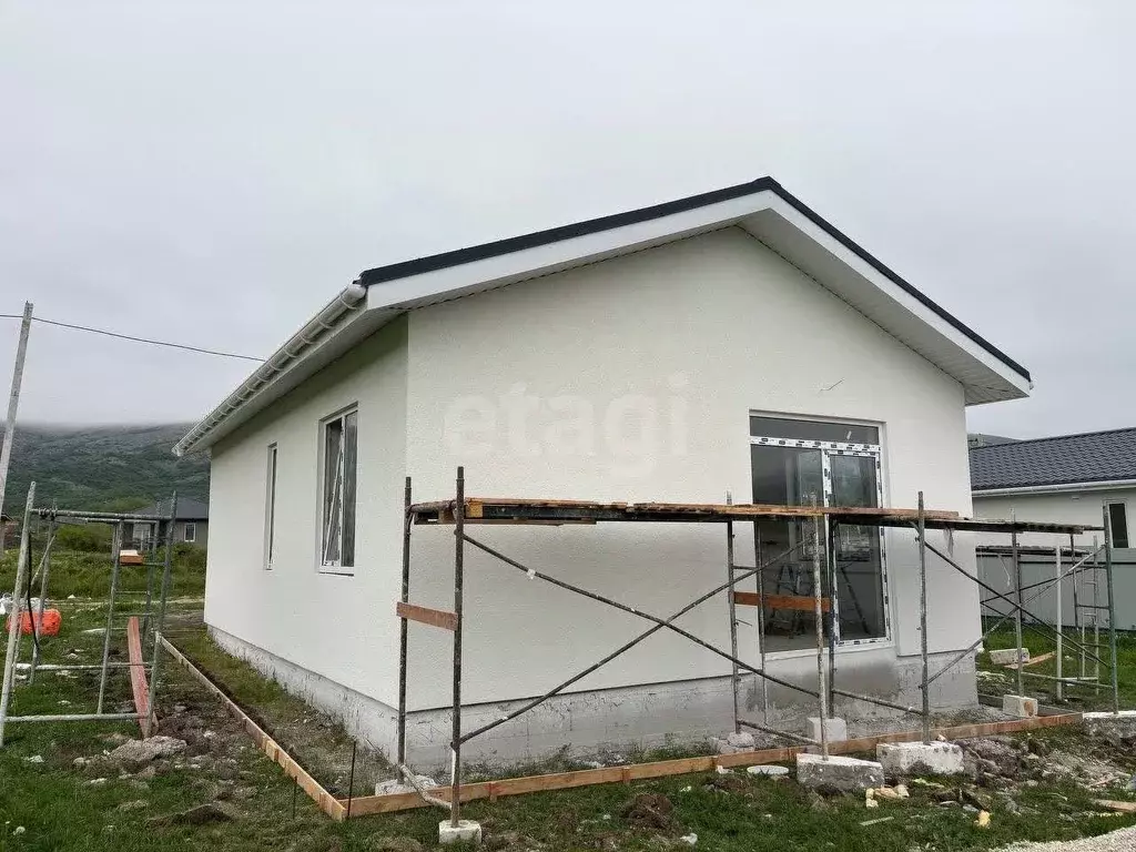 Дом в Крым, Симферопольский район, Добровское с/пос, с. Перевальное  ... - Фото 1