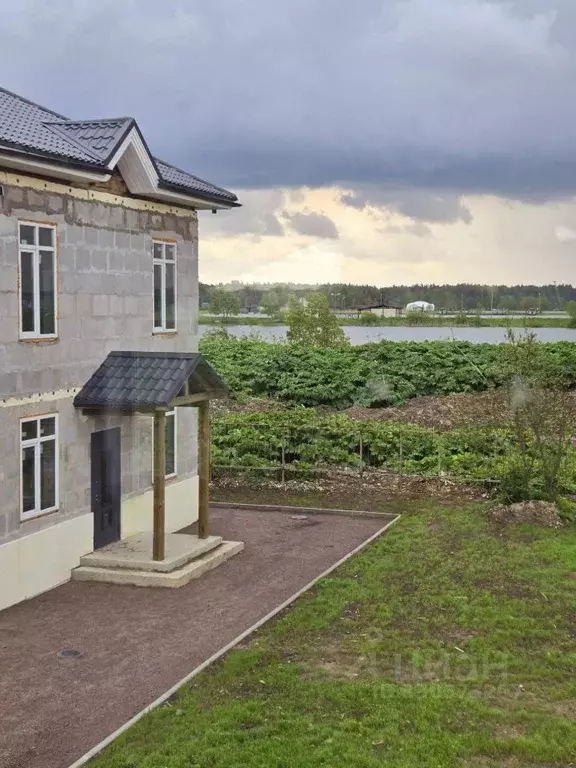 Дом в Ленинградская область, Тосненский район, Федоровское городское ... - Фото 1