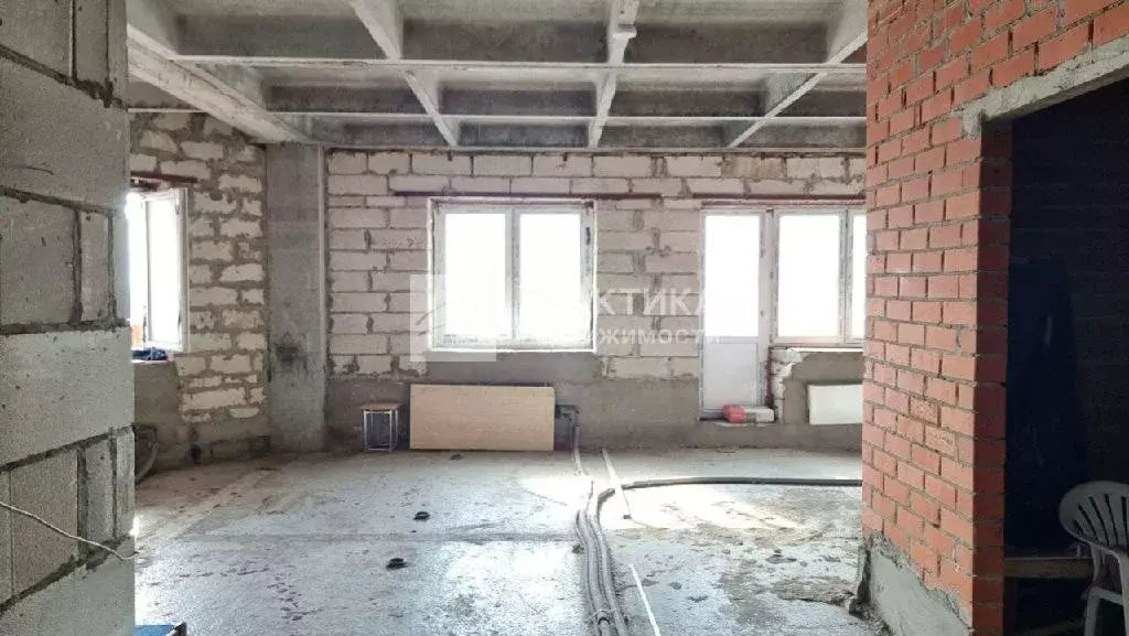 Продается 4-комнатная квартира - Фото 1