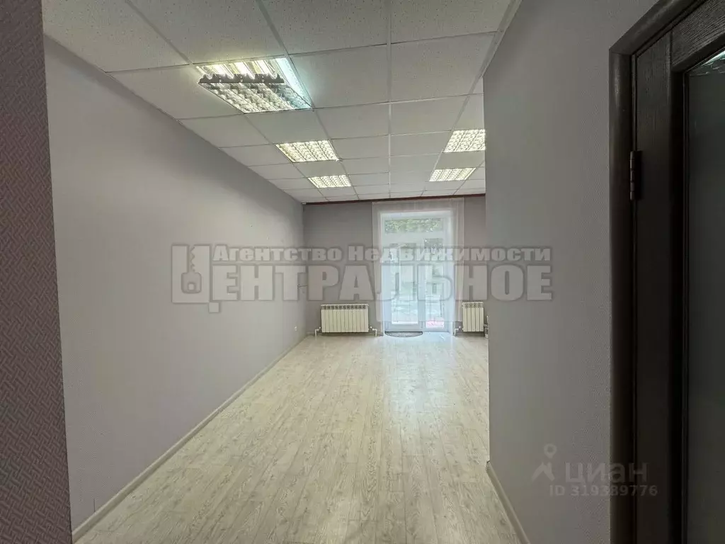 Офис в Смоленская область, Смоленск просп. Гагарина, 58 (30 м) - Фото 1