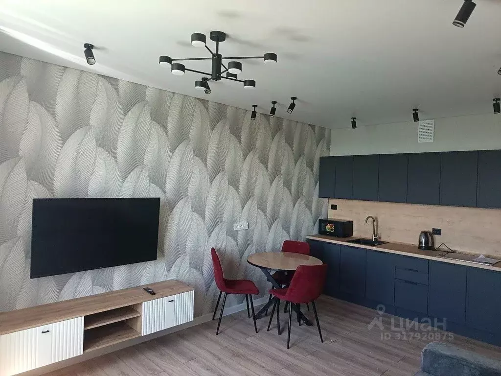 2-к кв. Пермский край, Пермь ул. Космонавта Леонова, 41к2 (42.0 м) - Фото 1