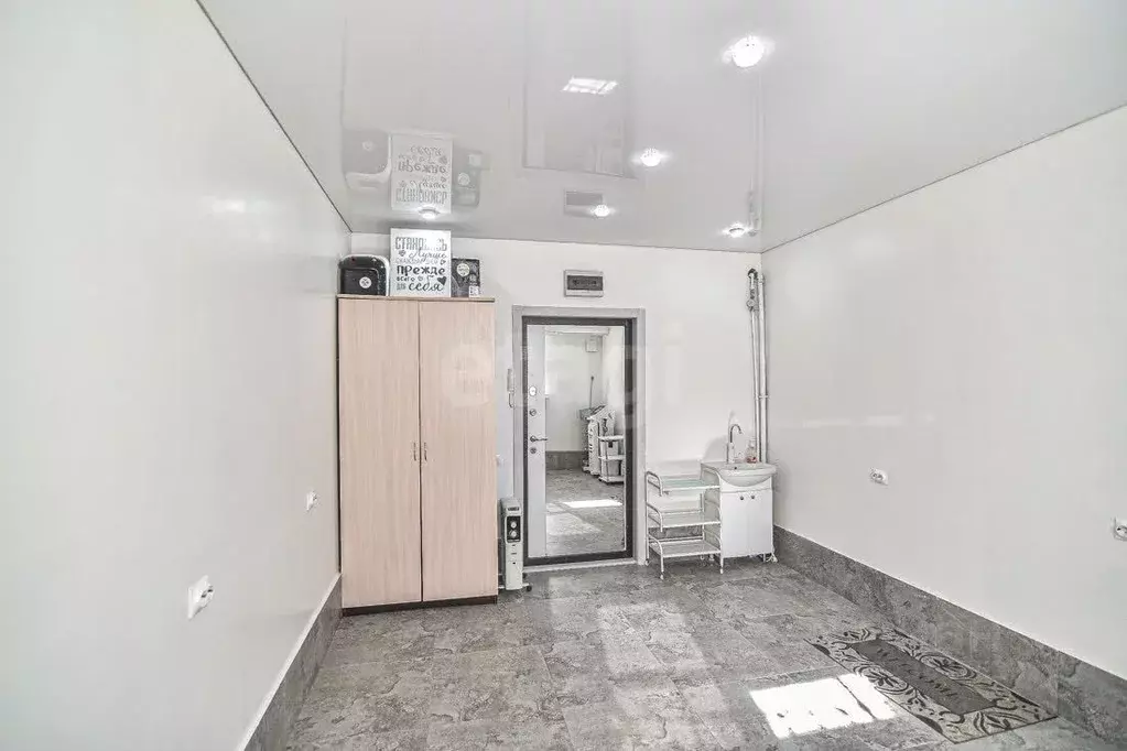 Офис в Сахалинская область, Южно-Сахалинск Больничная ул., 51 (17 м) - Фото 2