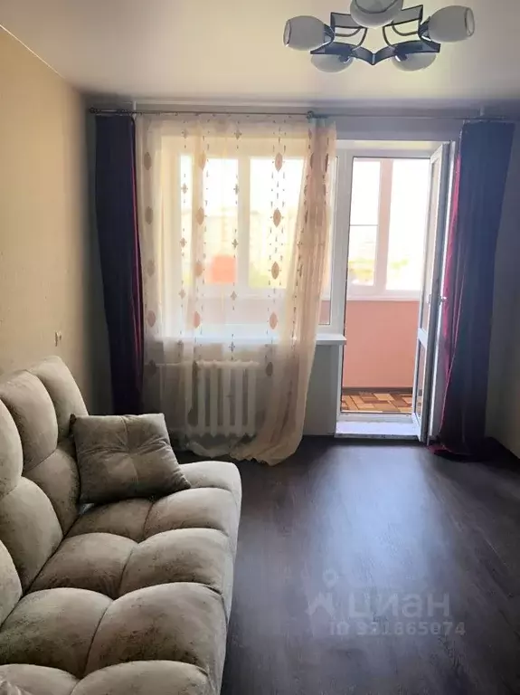 1-к кв. Курганская область, Курган Заозерный жилрайон, 5-й мкр, 9 ... - Фото 0
