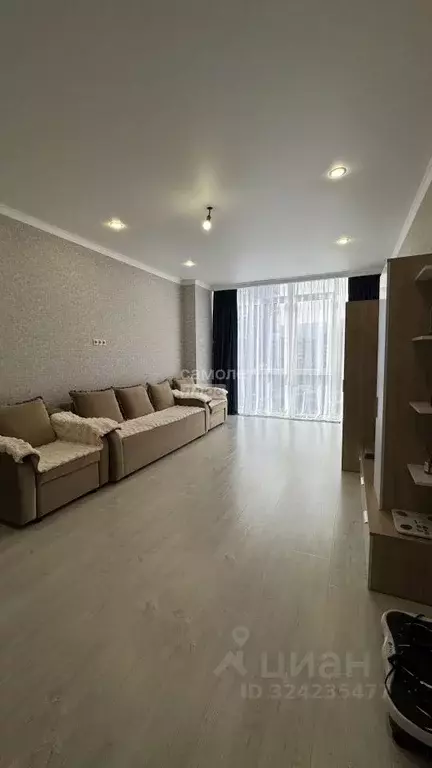 2-к кв. Кабардино-Балкария, Нальчик ул. Тлостанова, 32 (64.0 м) - Фото 1