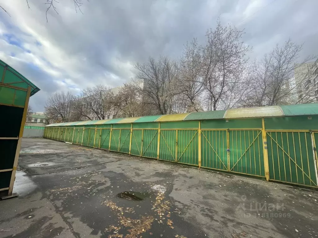 Гараж в Москва Суворовская ул. (20 м) - Фото 0