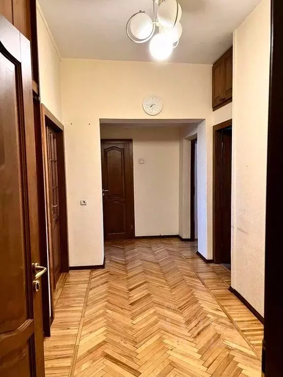 3-к кв. Омская область, Омск ул. Красина, 4 (85.0 м) - Фото 1