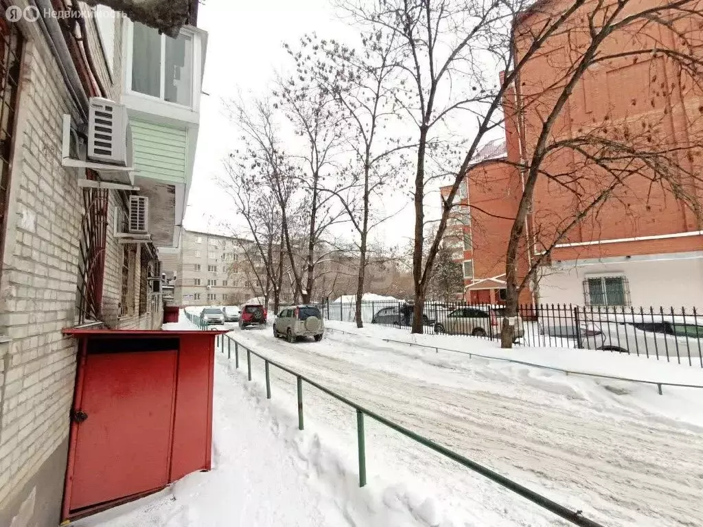 3-комнатная квартира: Хабаровск, улица Гамарника, 15 (57.4 м) - Фото 0