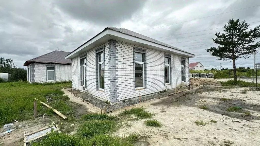 Дом в Тюменская область, Тюмень Усадебная ул. (82 м) - Фото 1