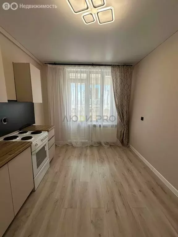 1-комнатная квартира: Стерлитамак, улица Строителей, 63 (37 м) - Фото 2