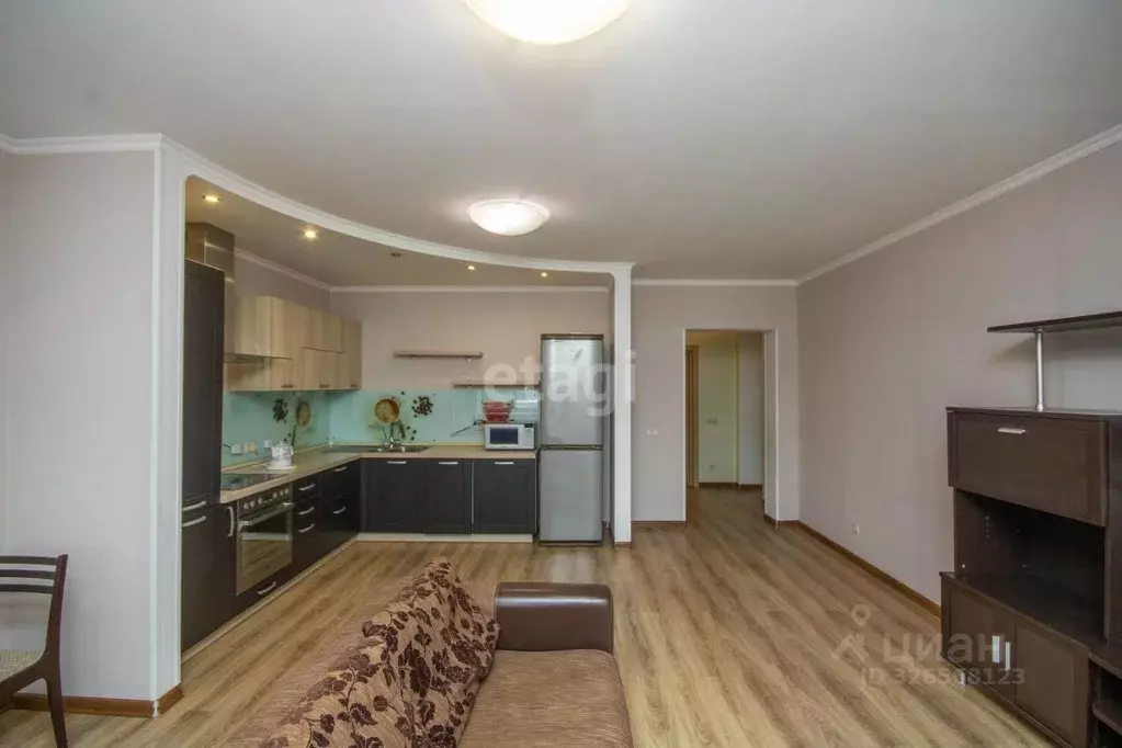 2-к кв. Тюменская область, Тюмень Солнечный проезд, 7 (83.4 м) - Фото 1