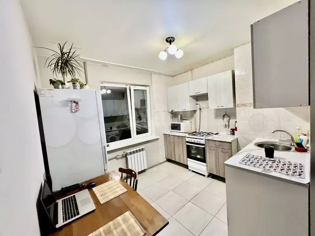 1-к. квартира, 35 м, 4/10 эт. - Фото 1