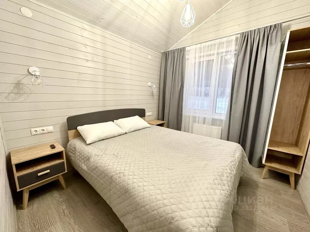 Дом в Карачаево-Черкесия, Зеленчукский район А-156, 67-й км (32 м) - Фото 1