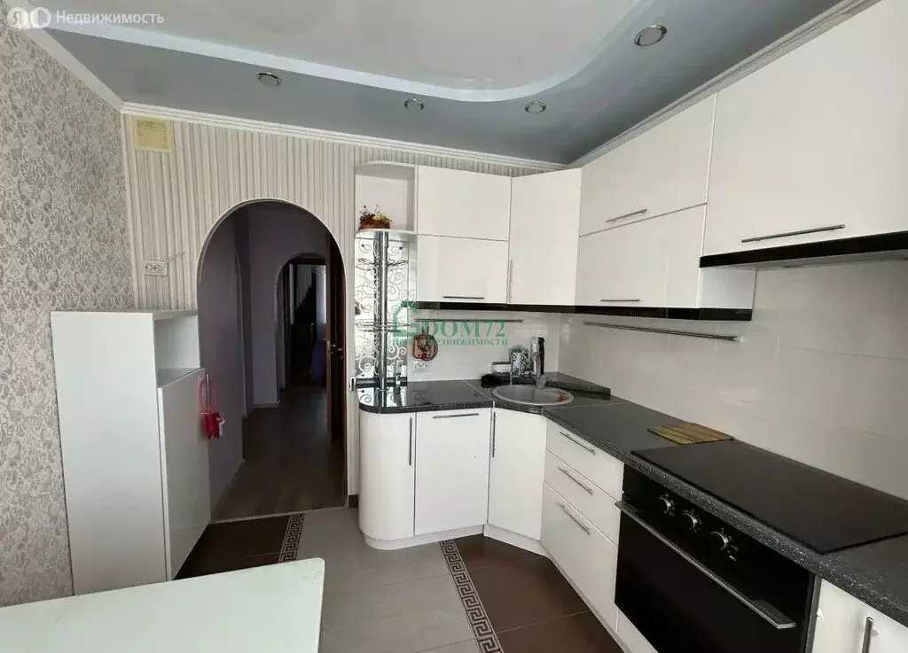 3-комнатная квартира: Тобольск, 9-й микрорайон, 31 (66 м) - Фото 1