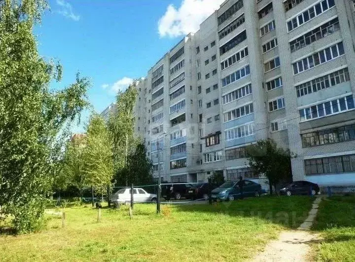 2-к кв. Татарстан, Казань ул. Фатыха Амирхана, 105 (50.0 м) - Фото 0