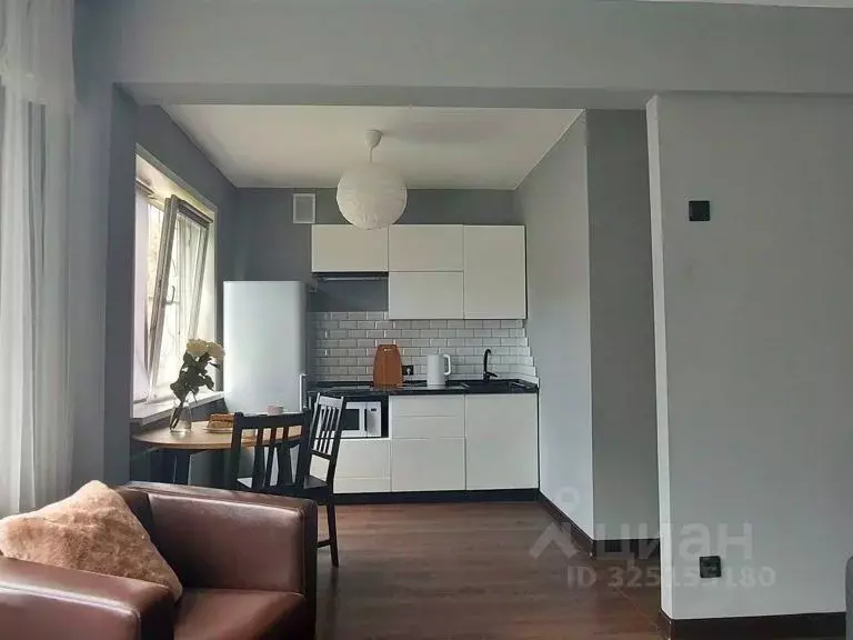 1-к кв. Иркутская область, Усолье-Сибирское просп. Химиков, 3 (31.0 м) - Фото 1