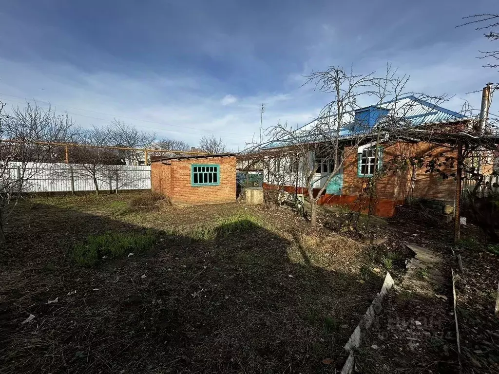 Дом в Краснодарский край, Лабинск ул. Крылова, 10 (62 м) - Фото 2