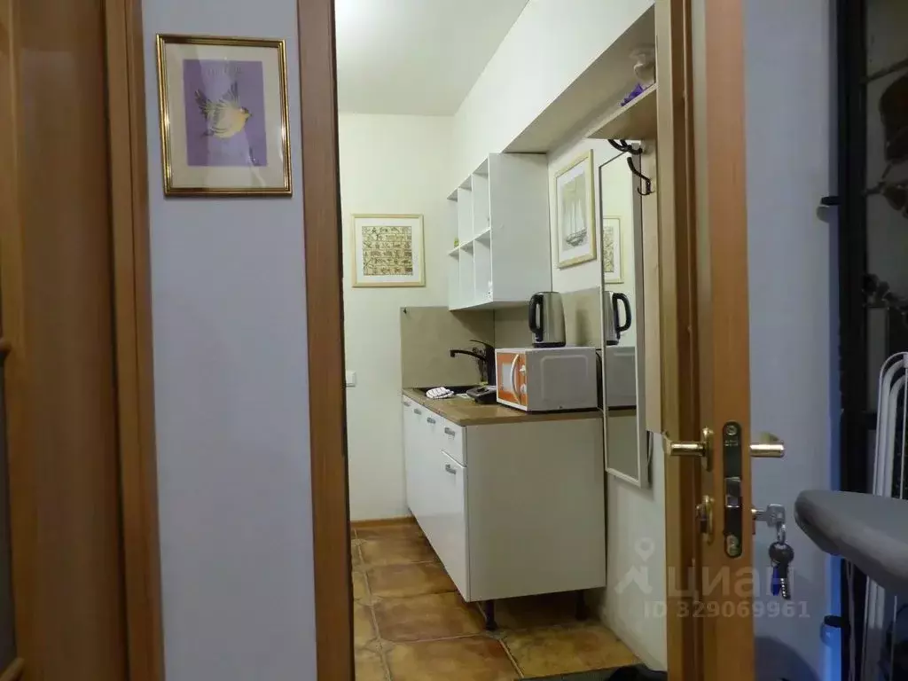 Комната Санкт-Петербург 8-я Васильевского острова линия, 45/34 - Фото 2