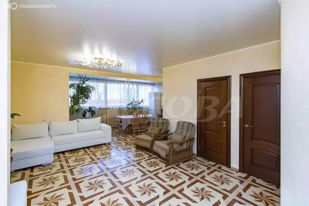 2-комнатная квартира: Тюмень, улица Грибоедова, 13к3 (86 м) - Фото 1