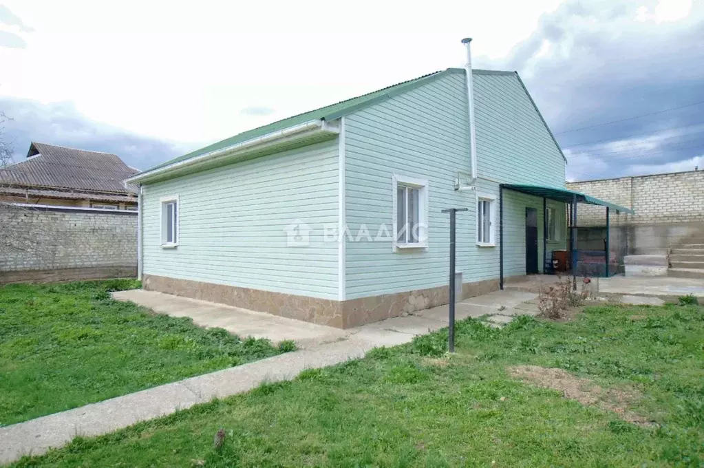 Дом в Крым, Бахчисарайский район, с. Голубинка ул. Дружбы (103 м) - Фото 0