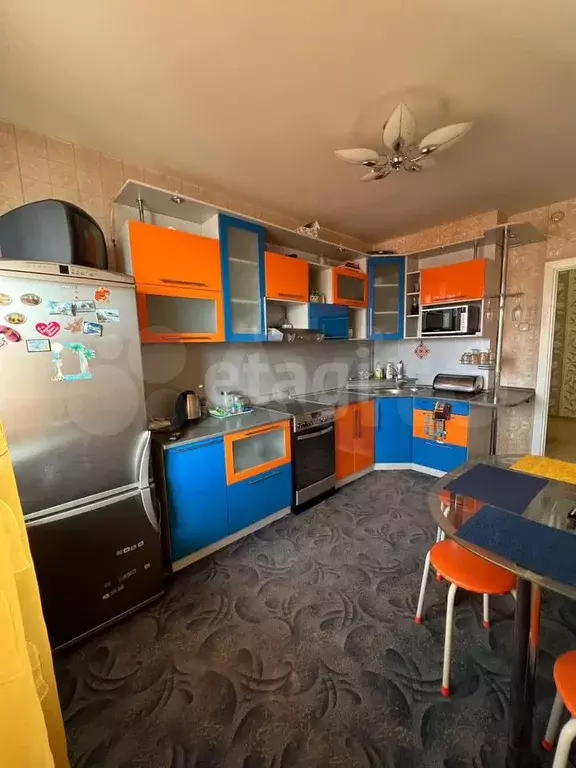 2-к. квартира, 60 м, 8/17 эт. - Фото 1