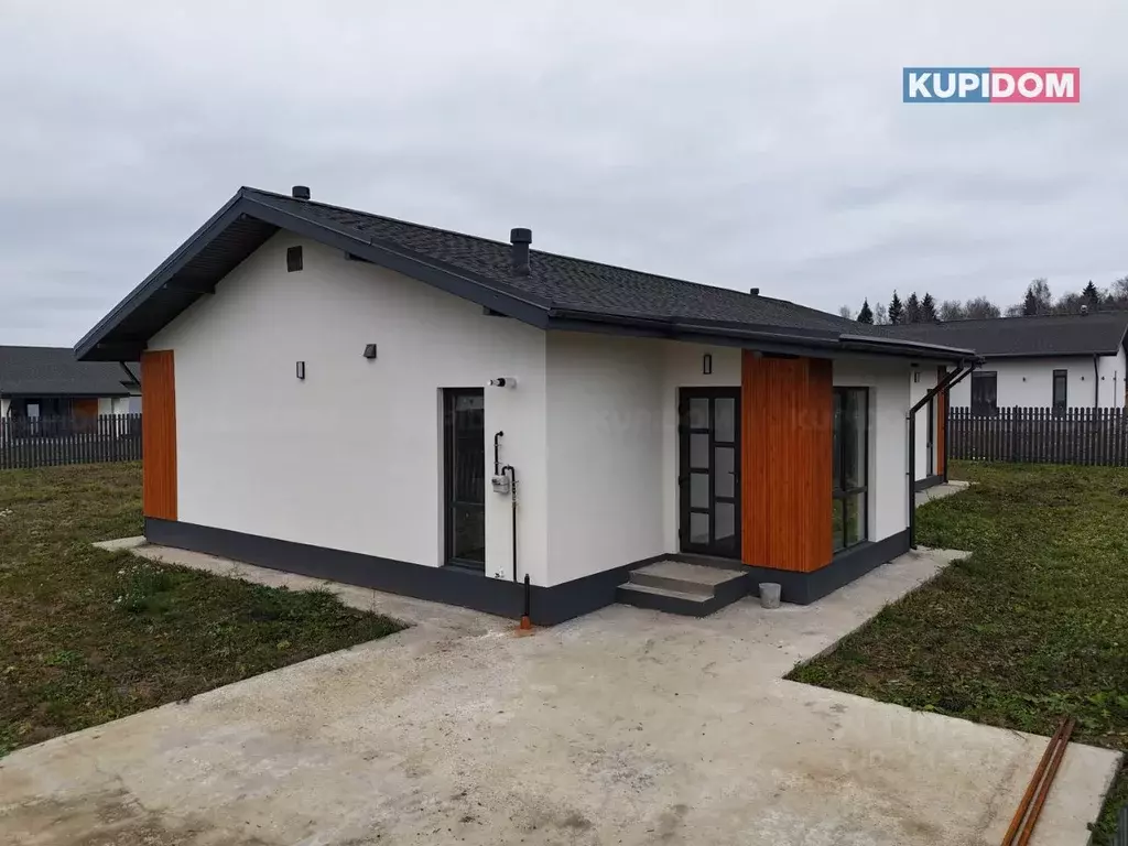 Дом в Калужская область, Жуковский муниципальный округ, с. Совхоз ... - Фото 2