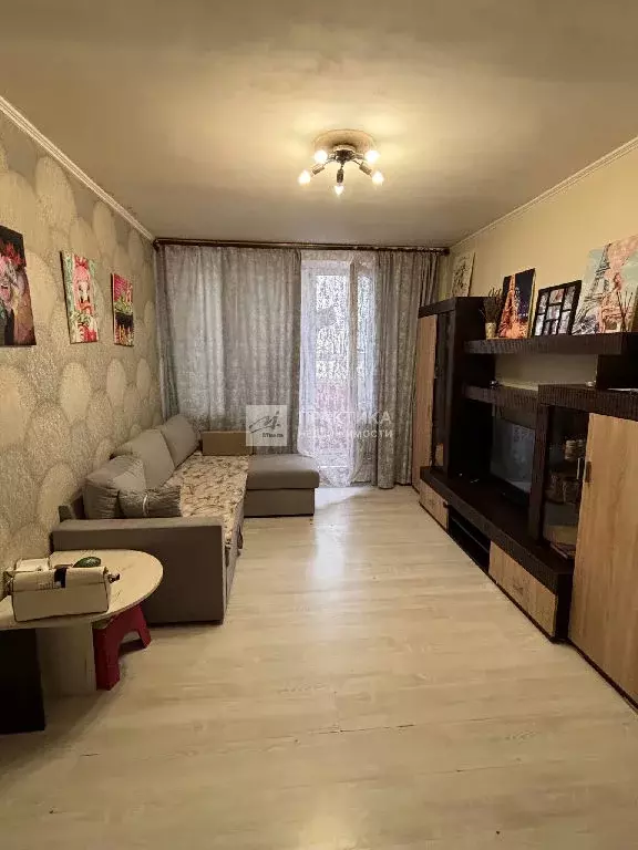 Продается 3-комнатная квартира - Фото 1