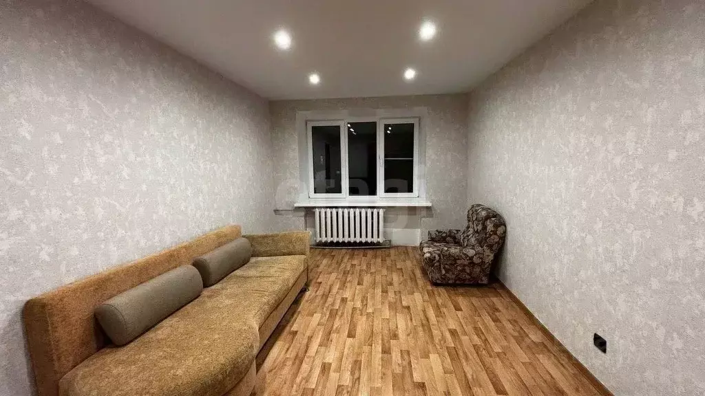 1-к кв. Нижегородская область, Дзержинск Молодежная ул., 1 (29.3 м) - Фото 0