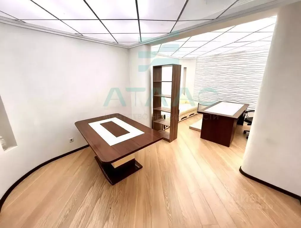 Помещение свободного назначения в Крым, Симферополь ул. Набережная ... - Фото 1