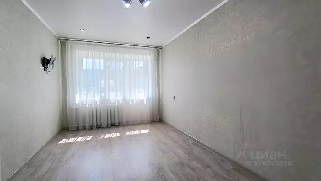 1-к кв. Башкортостан, Ишимбай ул. Губкина, 40 (31.3 м) - Фото 1