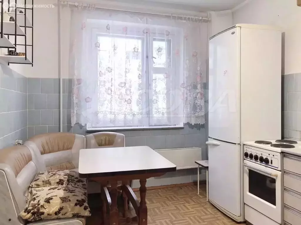 3-комнатная квартира: Тобольск, 10-й микрорайон, 41 (65 м) - Фото 2