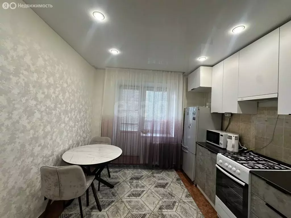 2-комнатная квартира: Стерлитамак, улица Артёма, 149 (52.6 м) - Фото 1