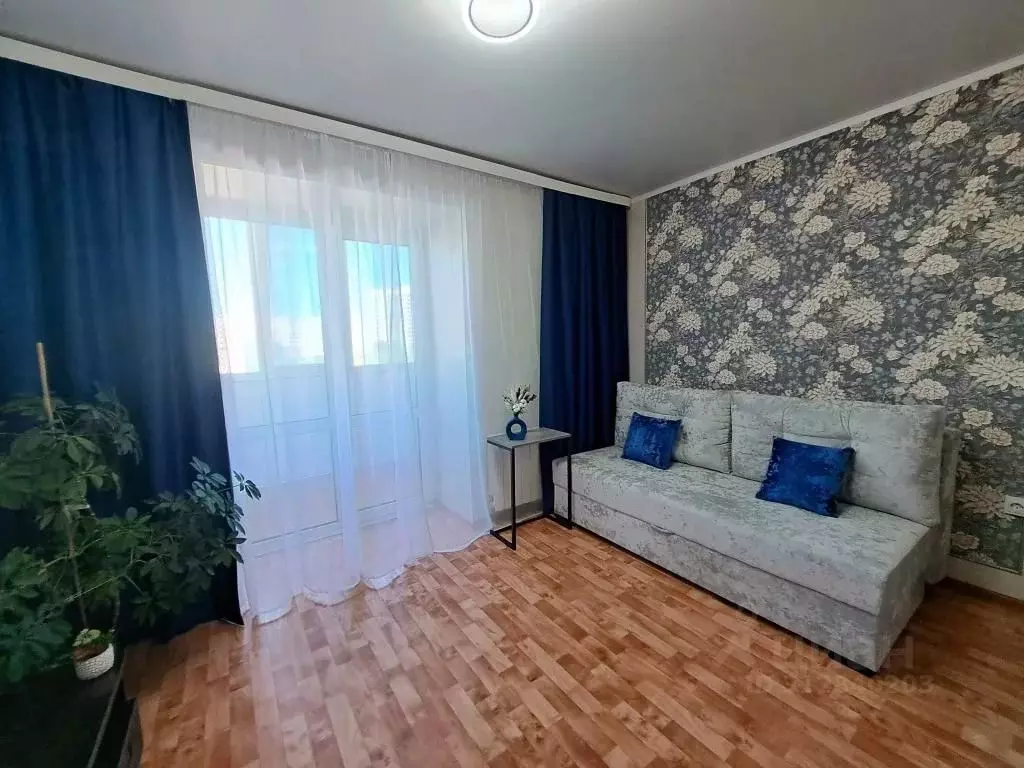 1-к кв. Омская область, Омск Светловская ул., 10 (24.0 м) - Фото 0