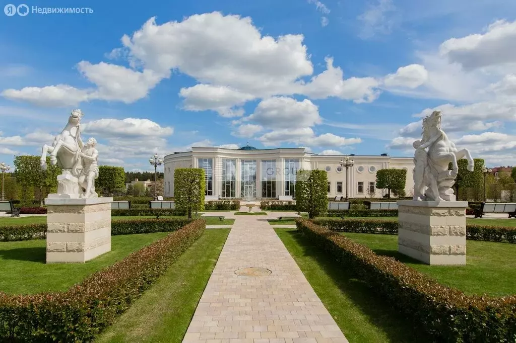Дом в деревня Чесноково, КП Ренессанс парк (550 м) - Фото 1