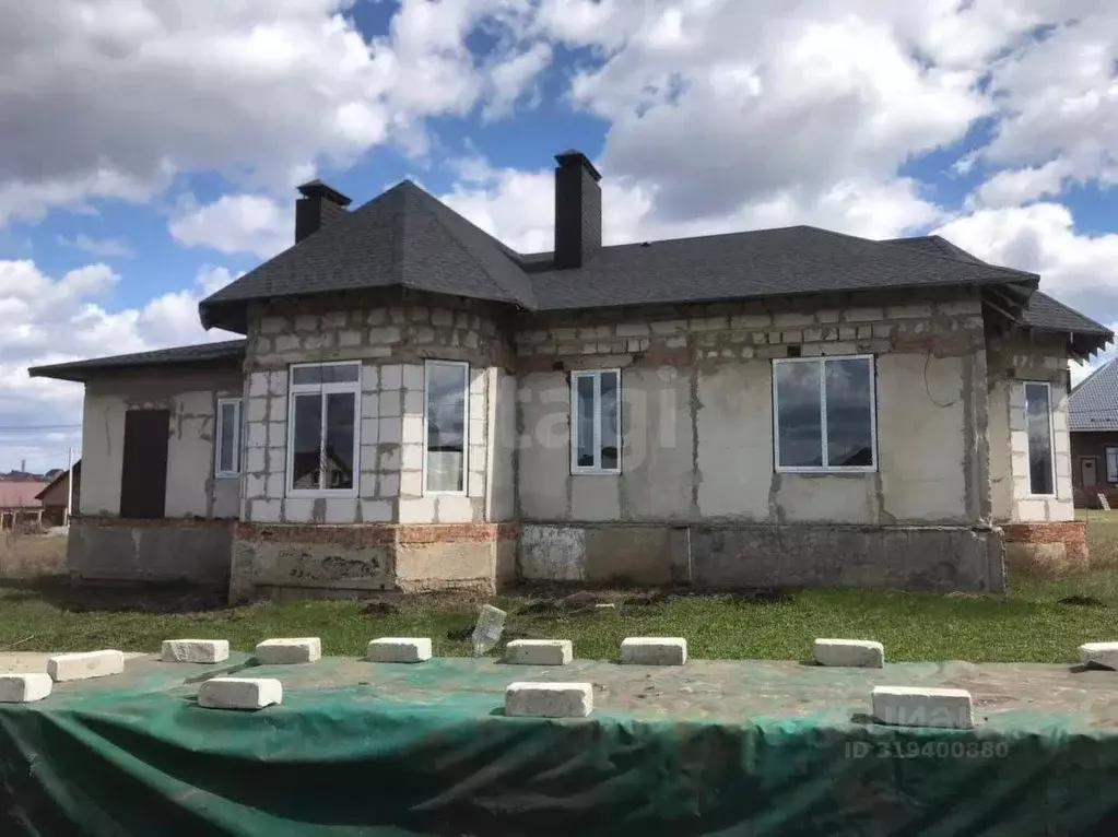 Дом в Белгородская область, Белгородский район, Никольское с/пос, с. ... - Фото 0