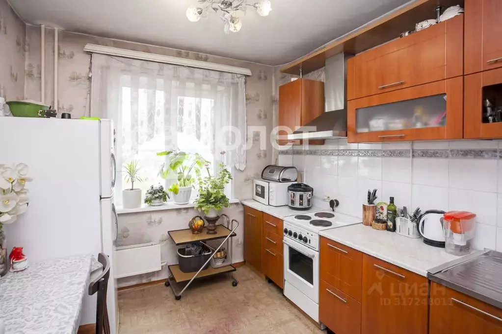 3-к кв. Кемеровская область, Кемерово просп. Химиков, 15 (63.0 м) - Фото 1