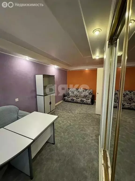 3-комнатная квартира: Ростов-на-Дону, улица Ларина, 17 (65 м) - Фото 0