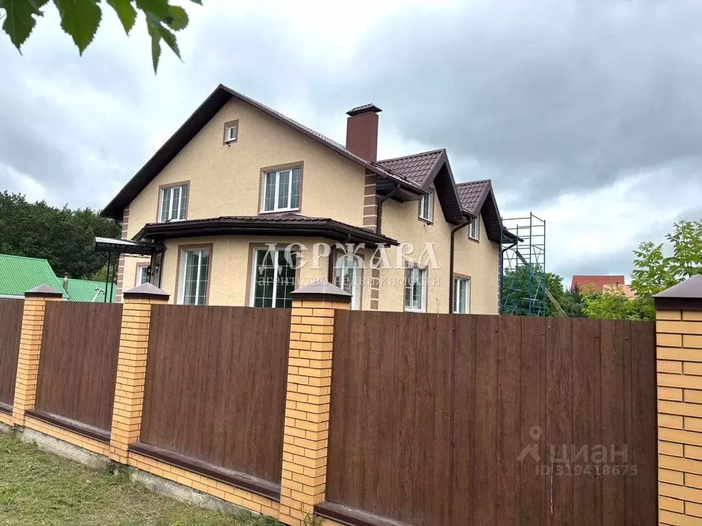 Коттедж в Белгородская область, Старооскольский городской округ, с. ... - Фото 1