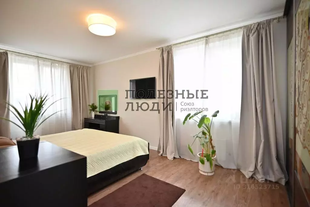 3-к кв. Красноярский край, Красноярск Взлетка мкр, ул. Батурина, 38 ... - Фото 1