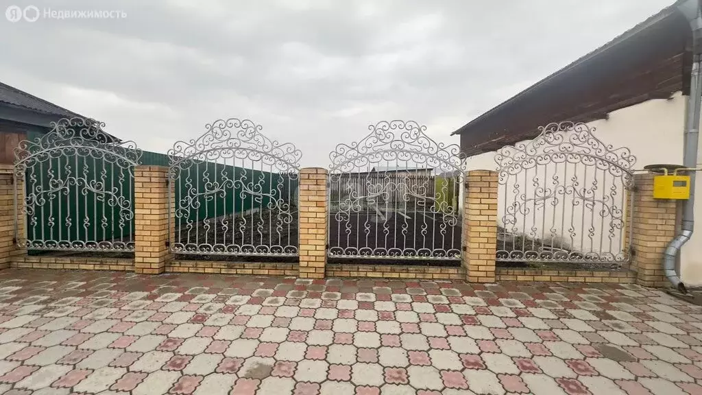 Дом в Ирбит, улица Карла Маркса (275 м) - Фото 1