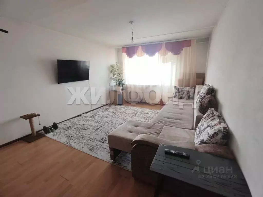 3-к кв. Хакасия, Абакан ул. Кошурникова, 3А (72.4 м) - Фото 0