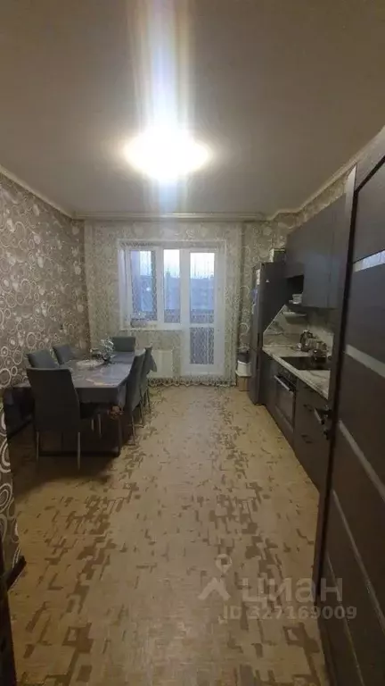 1-к кв. Челябинская область, Челябинск ул. Чичерина, 36В (54.3 м) - Фото 1