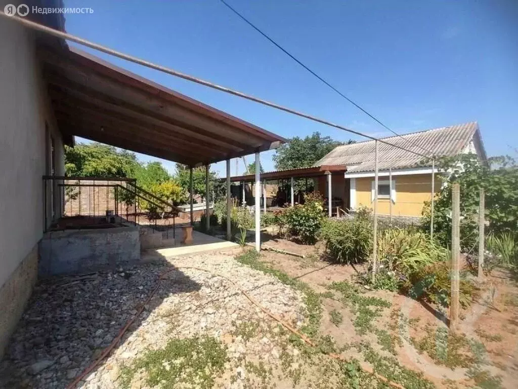 Дом в Сакский район, Молочненское сельское поселение, село ... - Фото 2