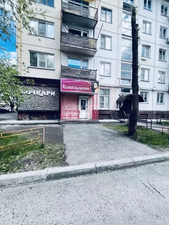 Помещение свободного назначения в Алтайский край, Бийск ул. Имени ... - Фото 1