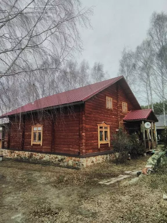 Дом в поселок Александровка, улица Мазуровка (200 м) - Фото 1