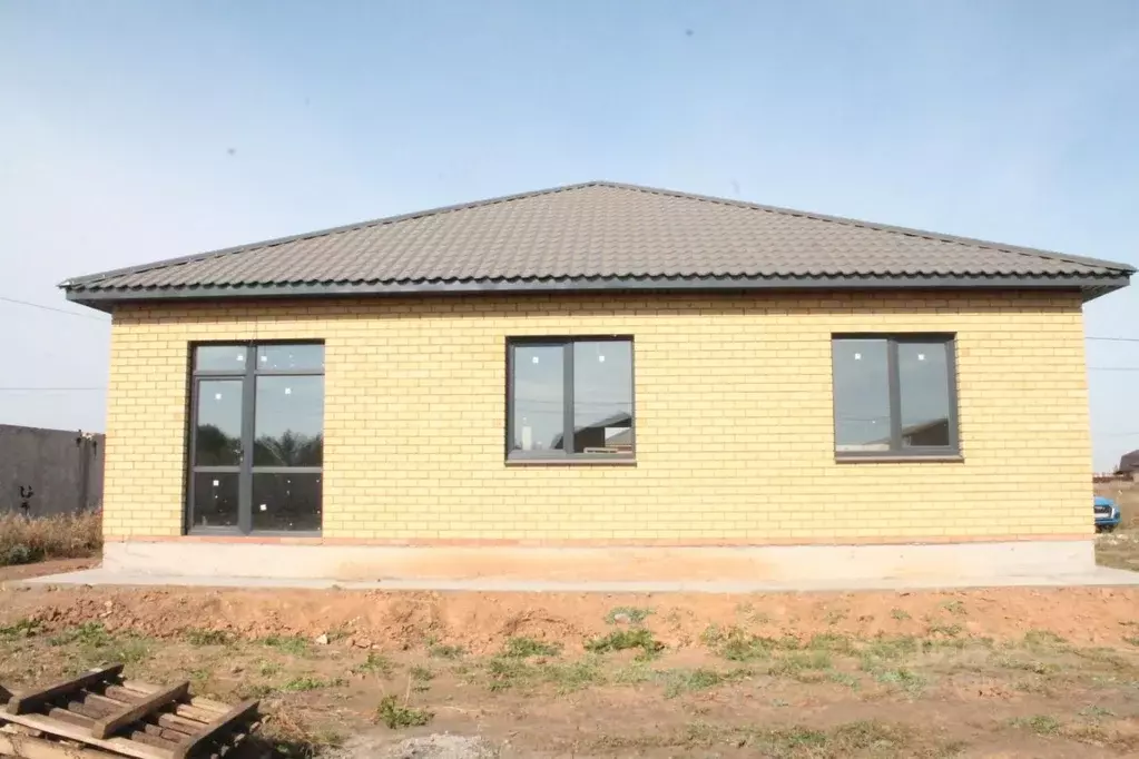 Дом в Оренбургская область, Оренбургский район, с. Нежинка ул. ... - Фото 2